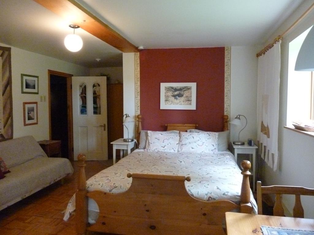 B&B Pinorama ซัตตัน ภายนอก รูปภาพ
